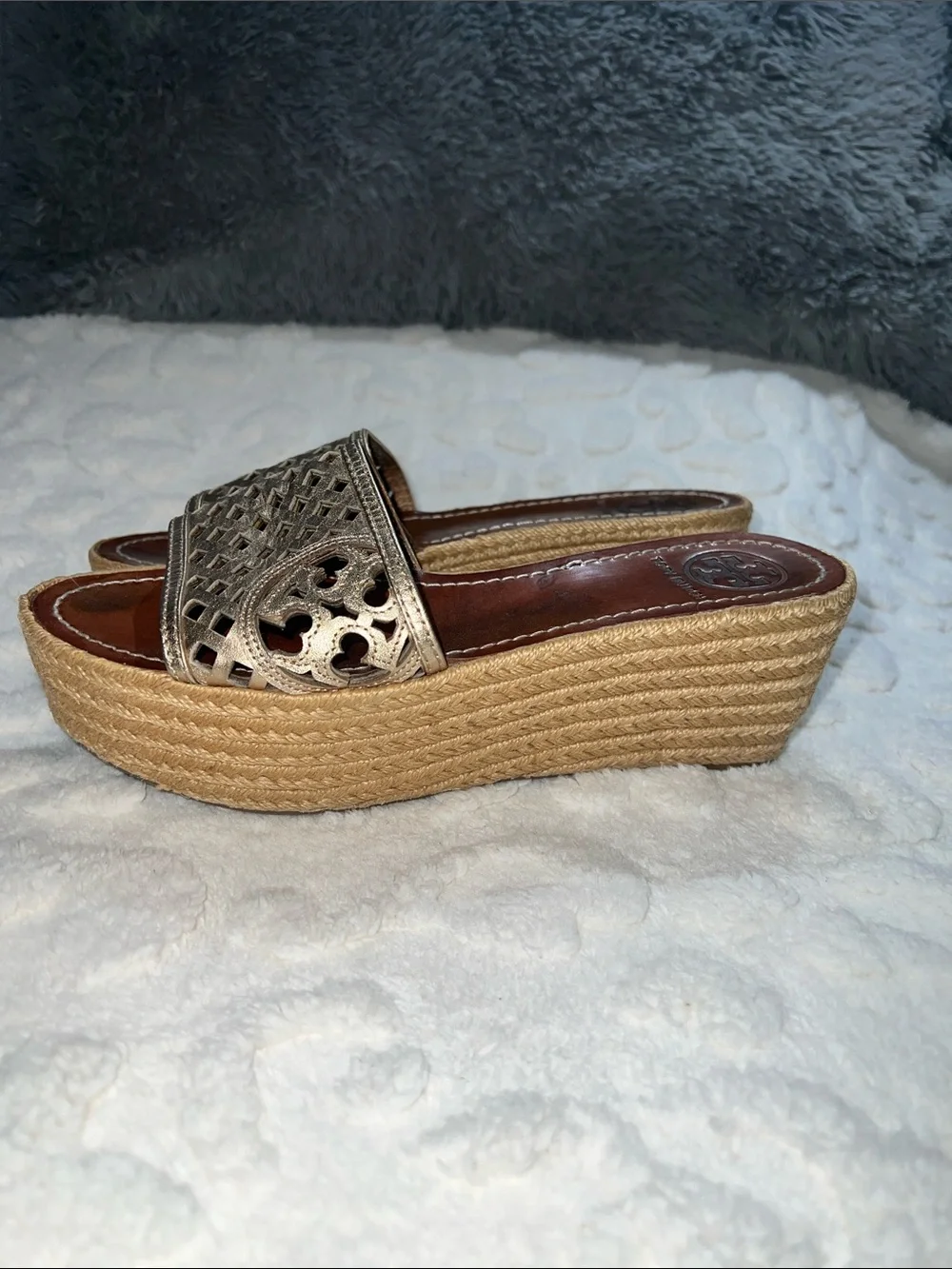 Tory Burch Thatched Perforated Cutout Espadrille Wedge, Gold Metallic Size 8